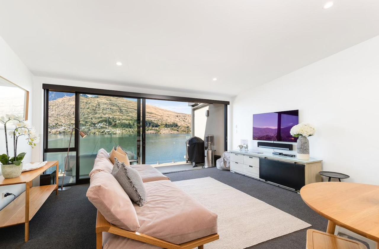 'Lakelife' Lake Front Apartment كوينستاون المظهر الخارجي الصورة