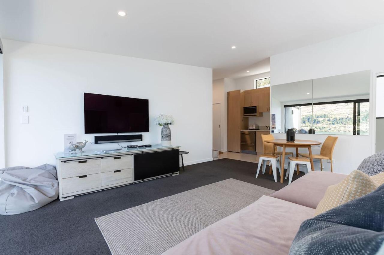 'Lakelife' Lake Front Apartment كوينستاون المظهر الخارجي الصورة